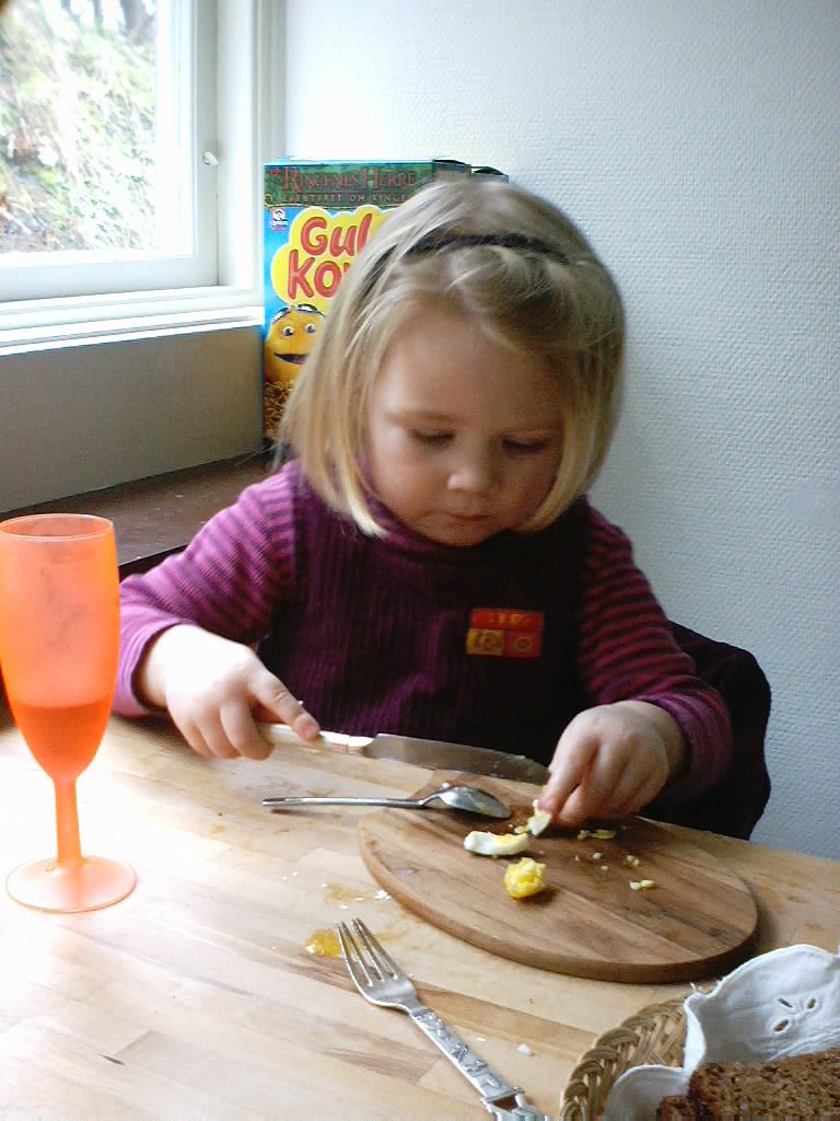 18.i spiser frokost